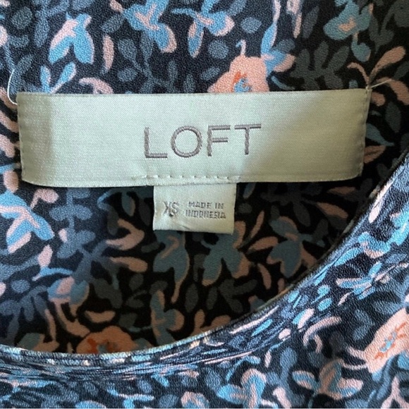 LOFT Long Sleeved Blouse - Picture 2 of 7